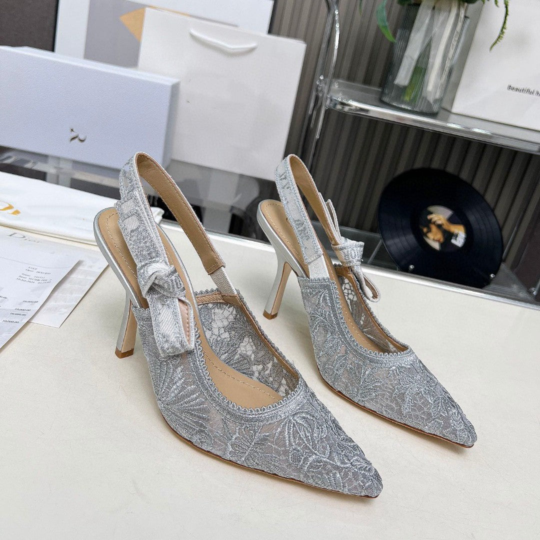 Women's Lace Electric Embroidery Fashion High Closed Heels