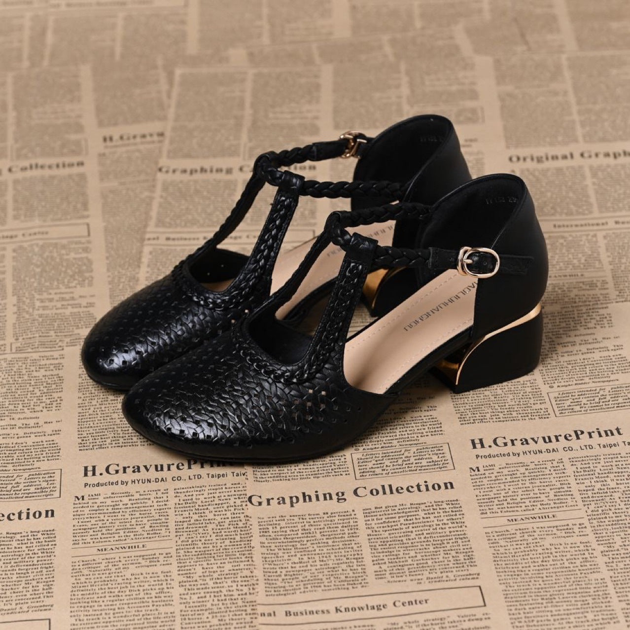 Summer Weaving Hollow Round Toe Low-cut Chunky Soft Bottom Heels