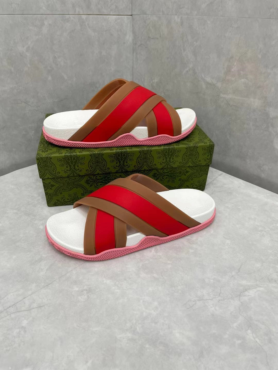 Home Platform Beach Couple Daily Cross Sandals