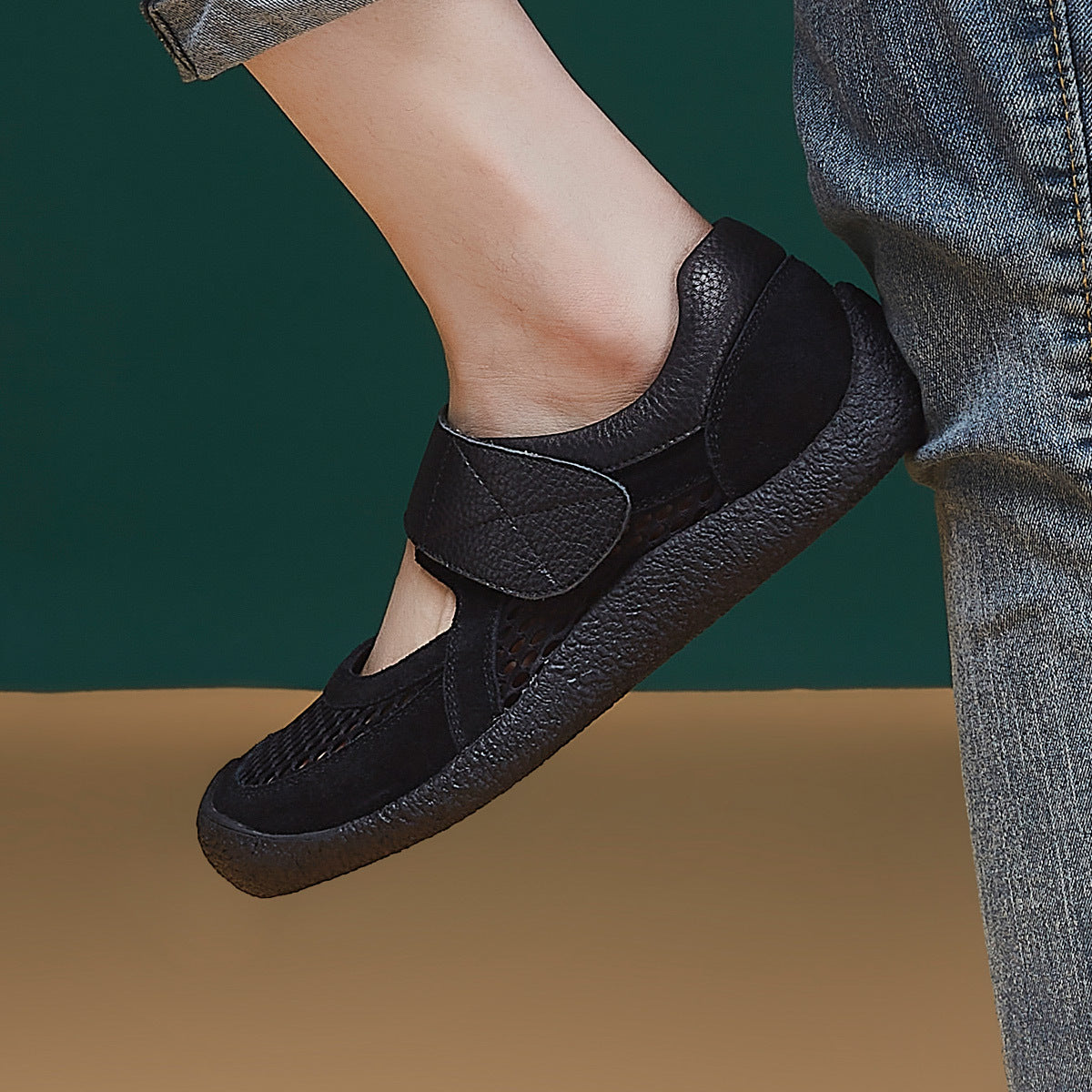 Women's Retro Solid Color Breathable Velcro Genuine Casual Shoes