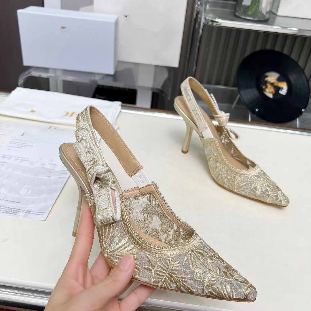 Women's Lace Electric Embroidery Fashion High Closed Heels