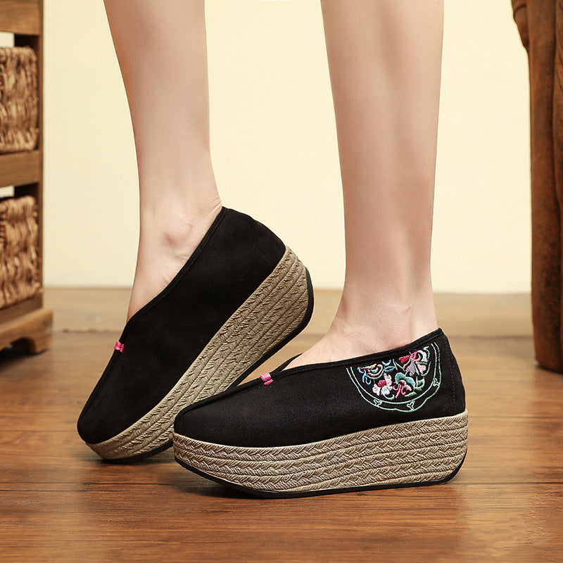 Women's Single-layer Suede Chinese Style Embroidered Low Canvas Shoes