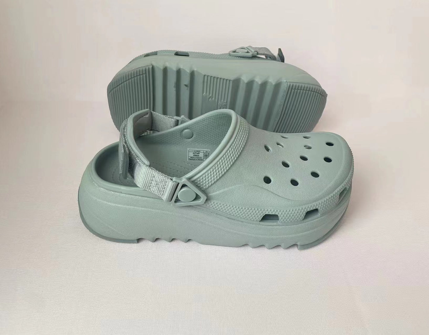 Women's Hole Classic Hunter Closed Toe Outdoor Slippers