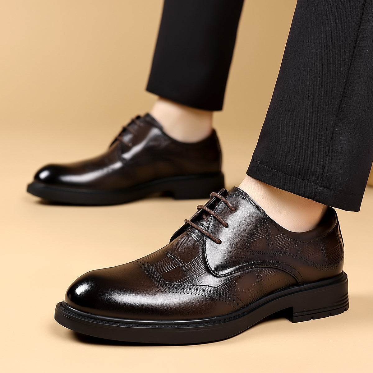 Men's Formal Wedding Embossed Brogue Cowhide Men's Shoes