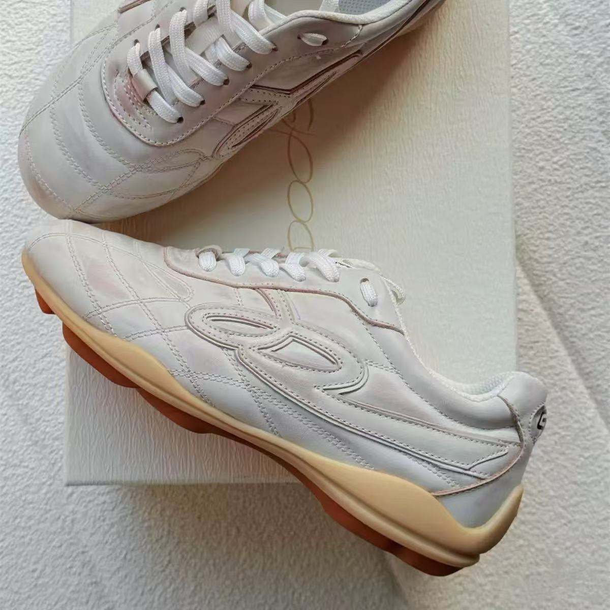 Women's Wandering Black Ballet Training Retro Sports Sneakers