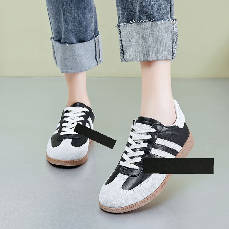 Women's Flat Niche Design Retro Genuine Soft Sneakers