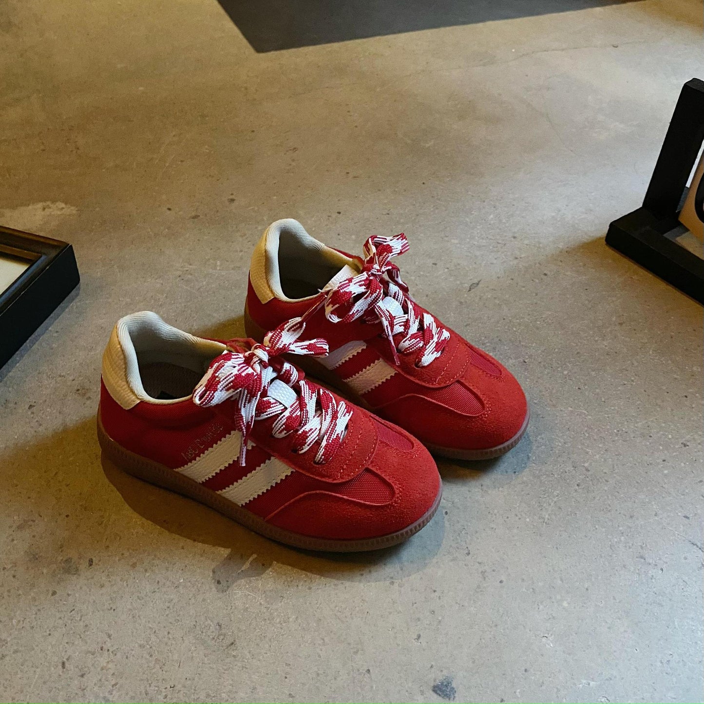 Women's & Men's Four Genuine Training Middle Big Kid's Sneakers