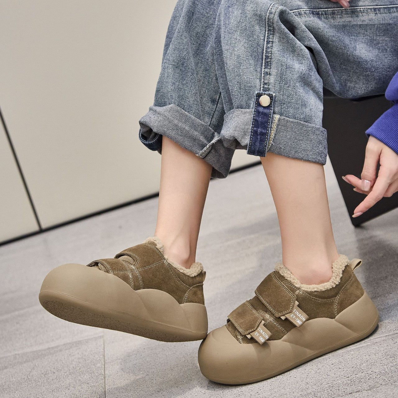 Head Soft Bottom Bread Retro Frosted Lamb Women's Shoes