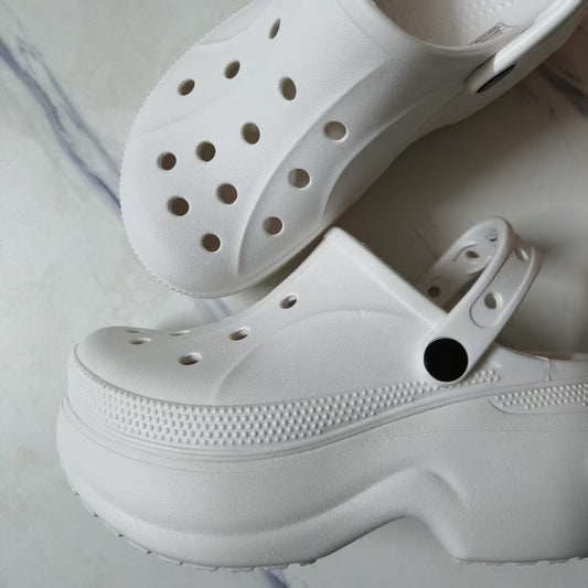 Women's Bella Hole Beach Toe Box Raise Sandals