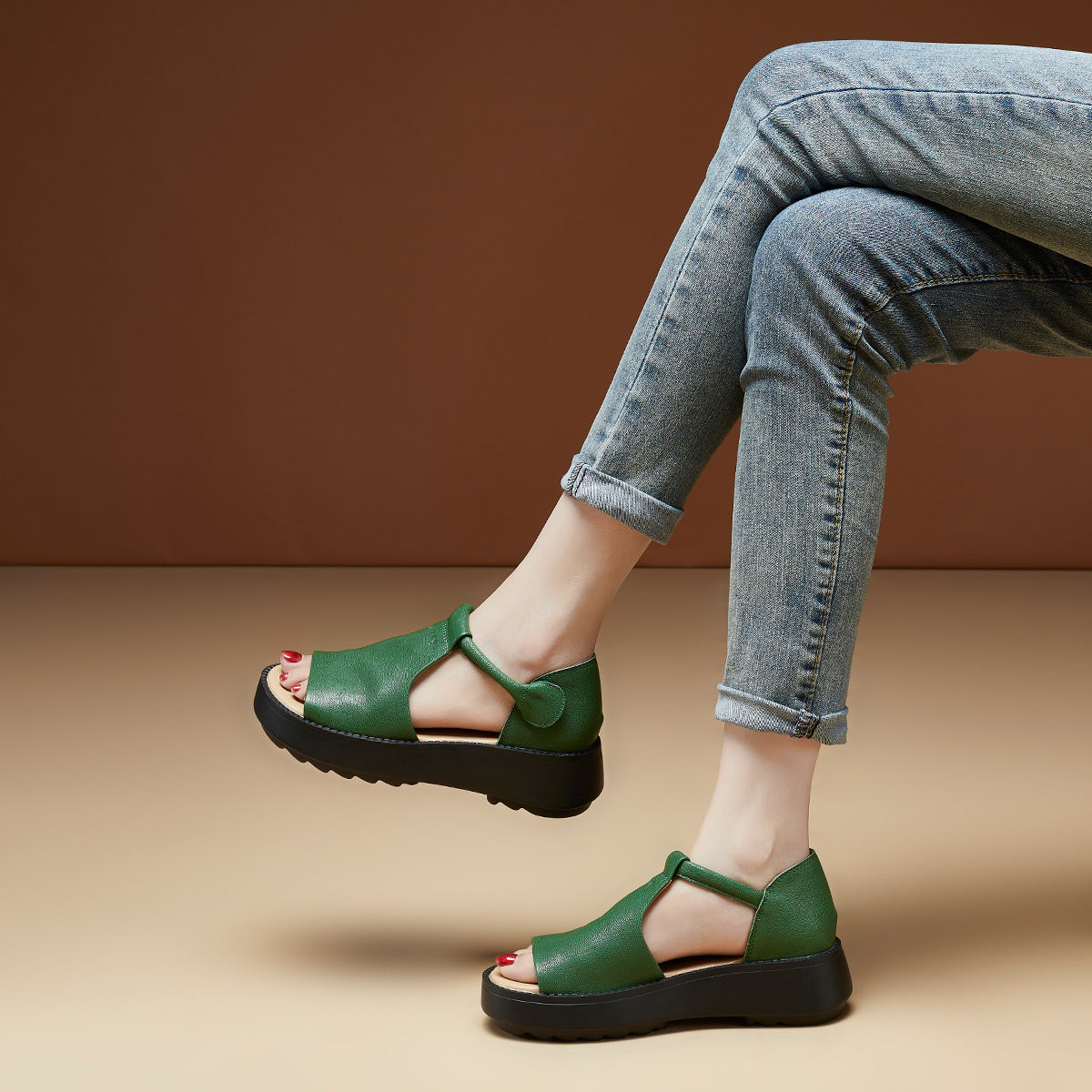 Women's Layer Cowhide Summer Retro Style Thick Sandals