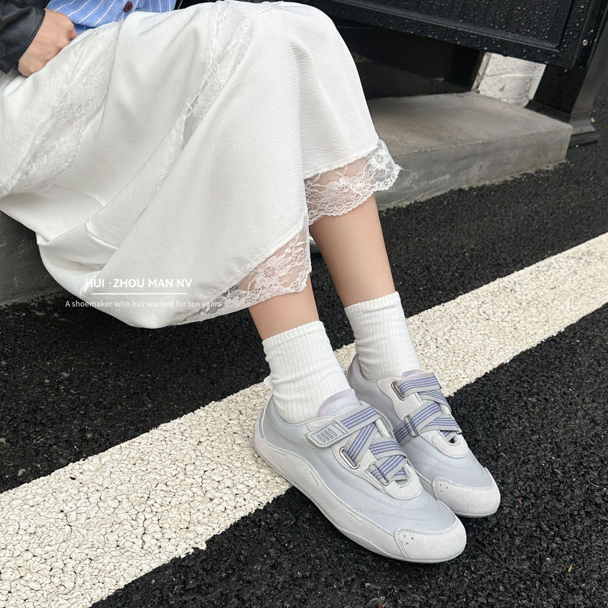 Women's Genuine Retro German Training French Velcro Women's Sports Shoes