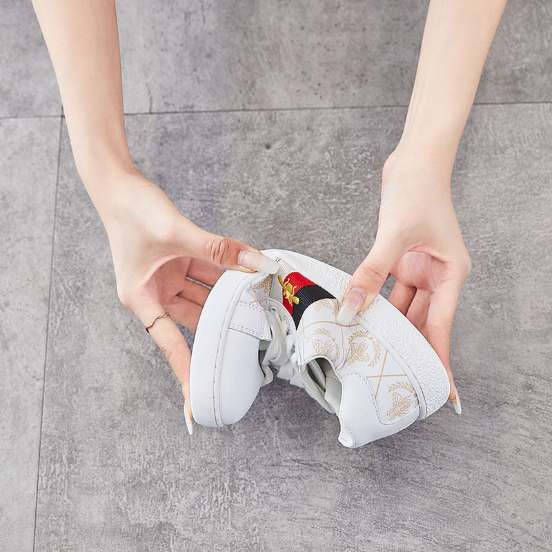 Women's Summer Korean Fashionable White Bee Fashion Canvas Shoes