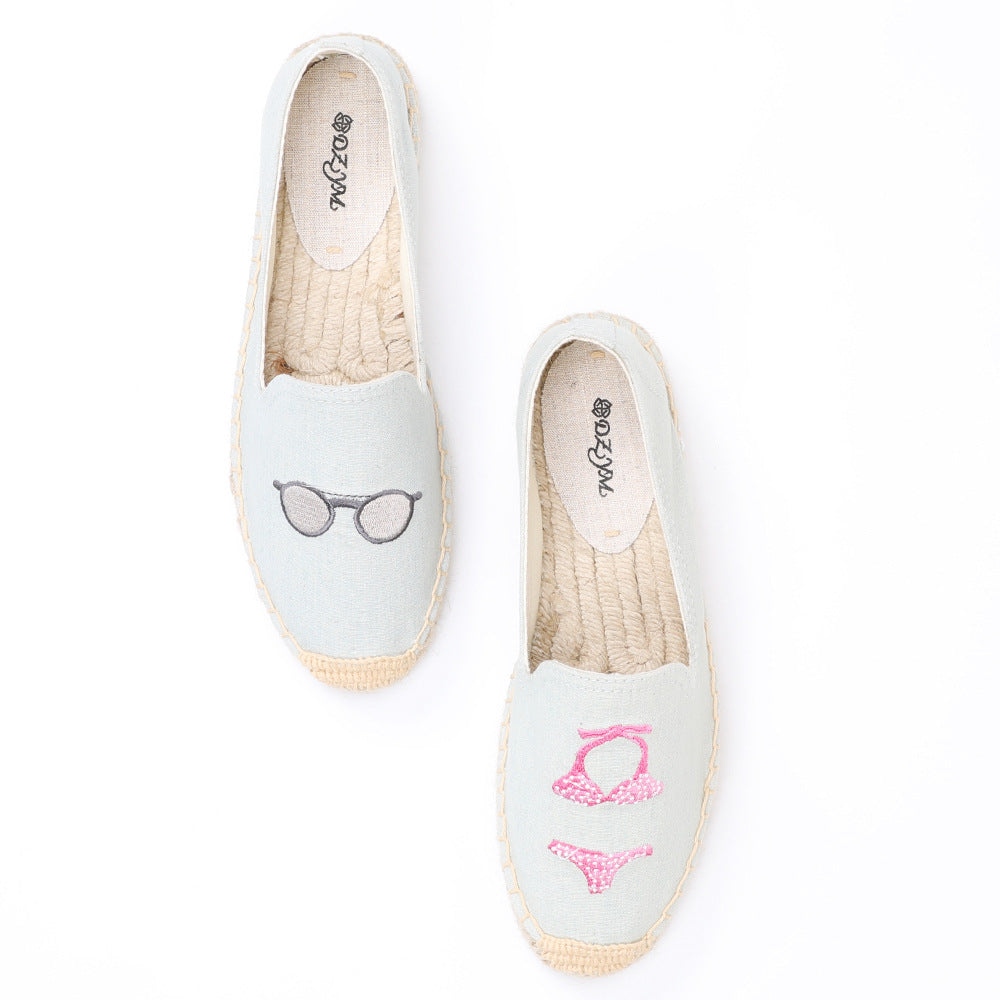 Women's Creative Platform Round Toe Embroidered Slip-on Canvas Shoes