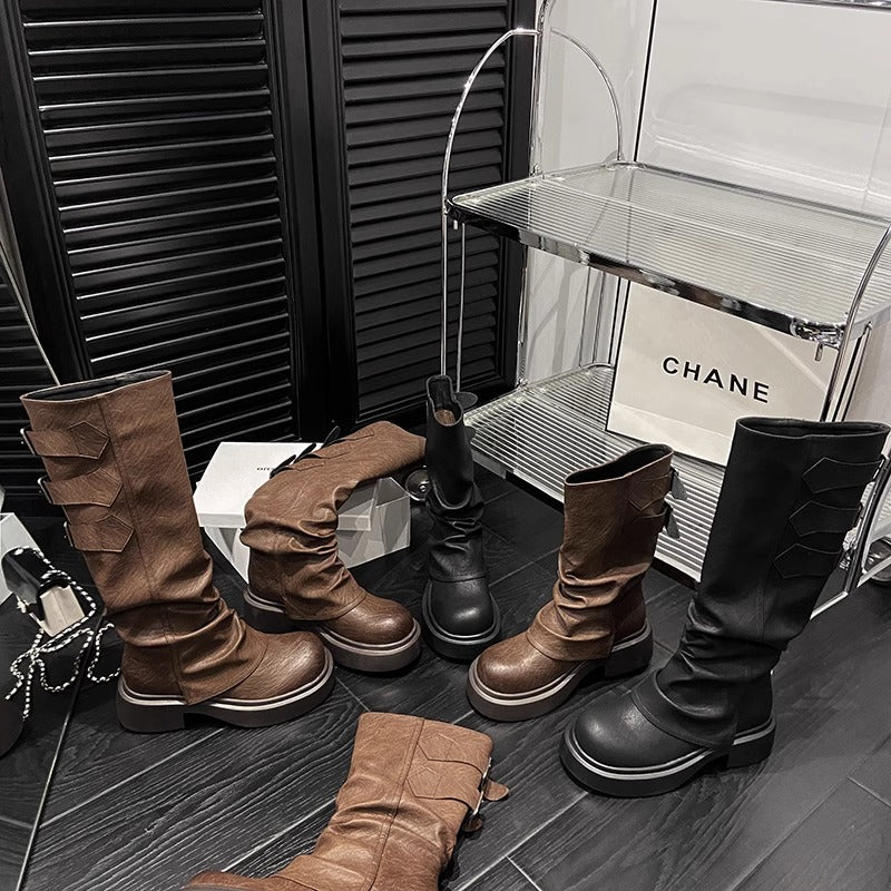 Women's Head Pants Pipe Pleated Below The Boots