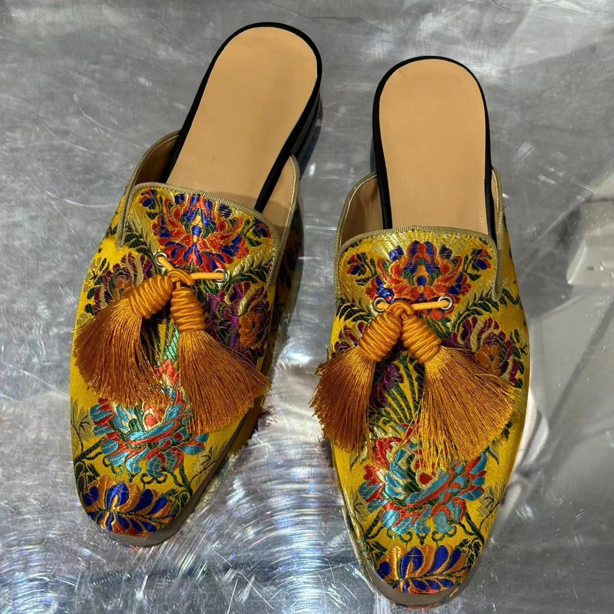 Men's Can Be Worn Outside Tassel Embroidered Slippers