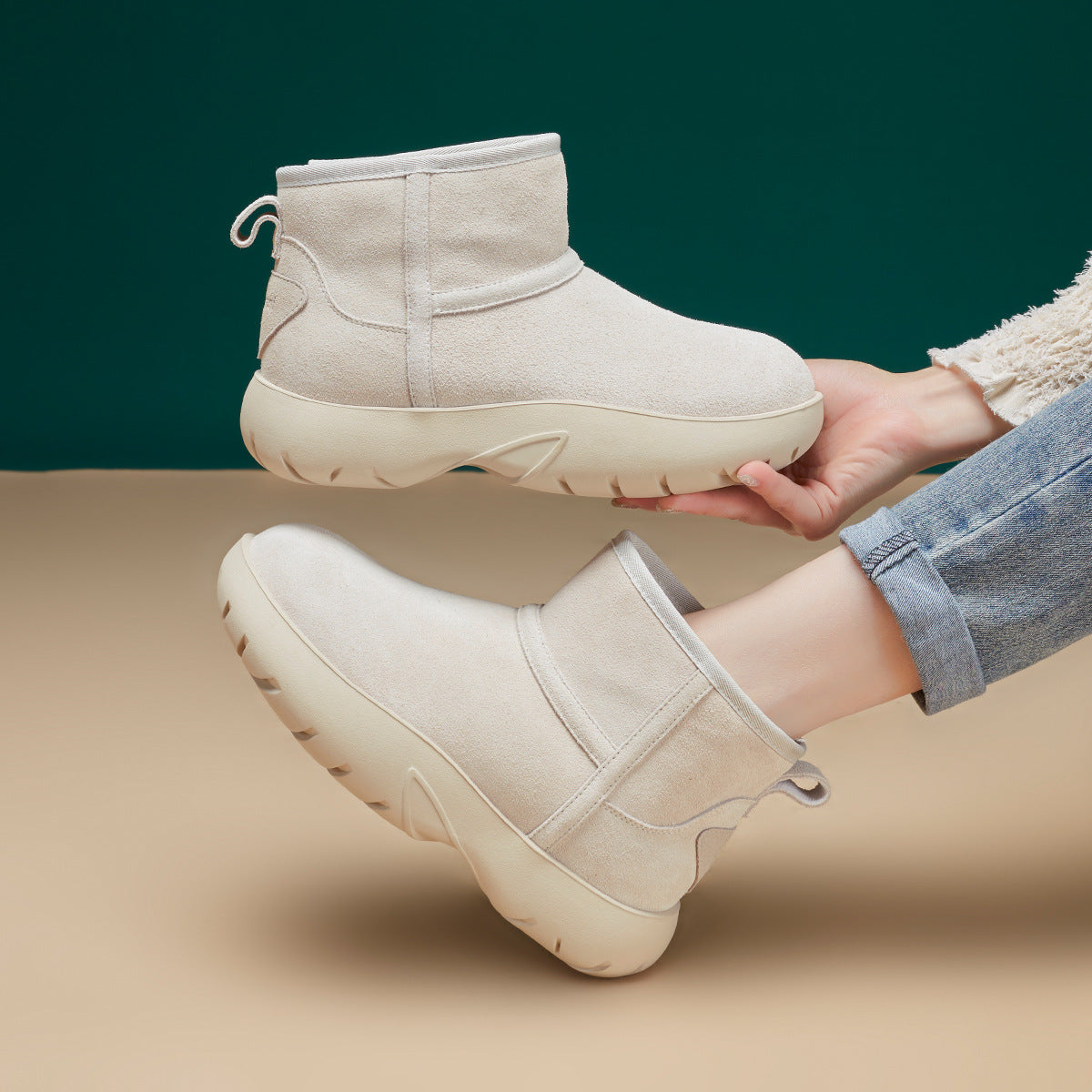 Women's Winter Thickened Veet Ankle Retro Solid Snow Boots