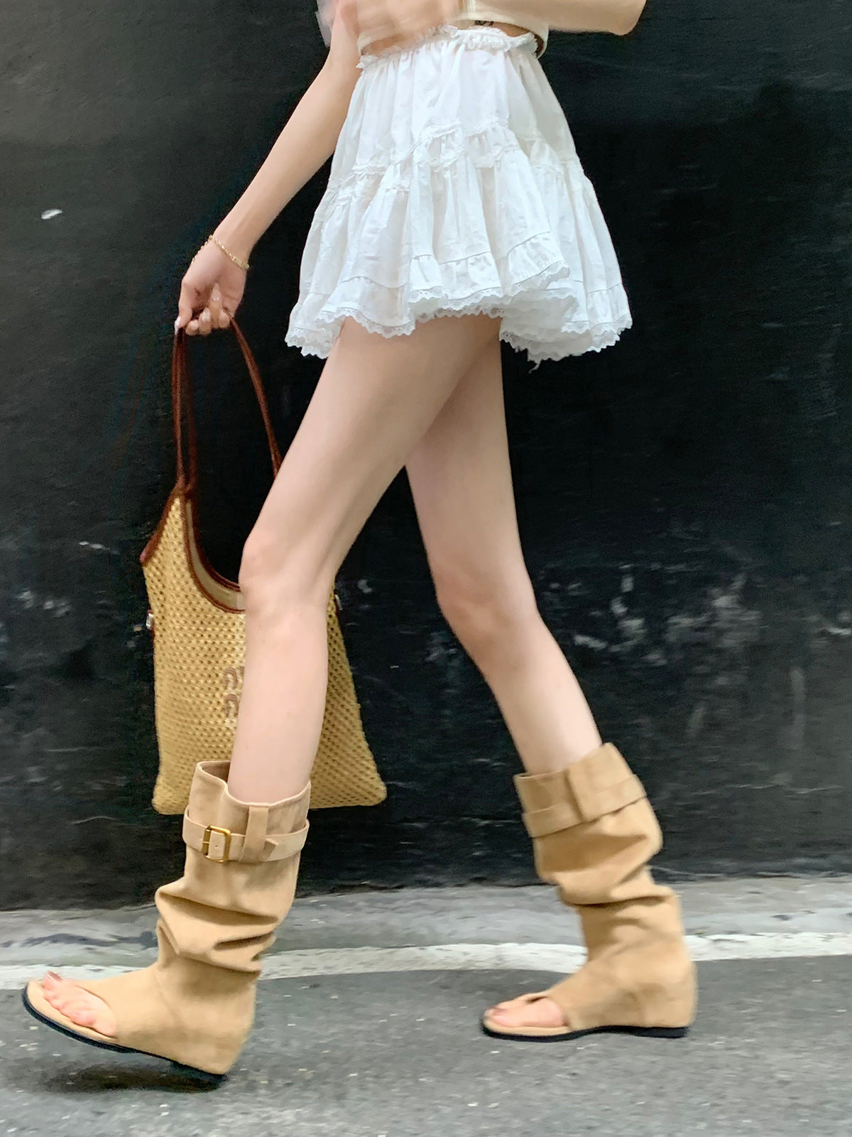Style Open Toe Slimming Pile Middle Sandals