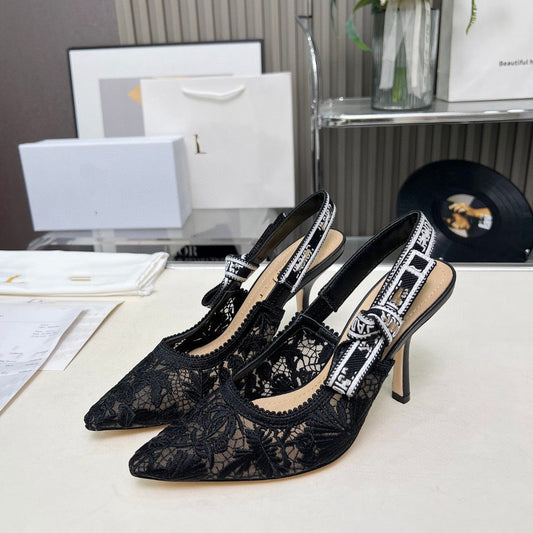 Women's Lace Electric Embroidery Fashion High Closed Heels