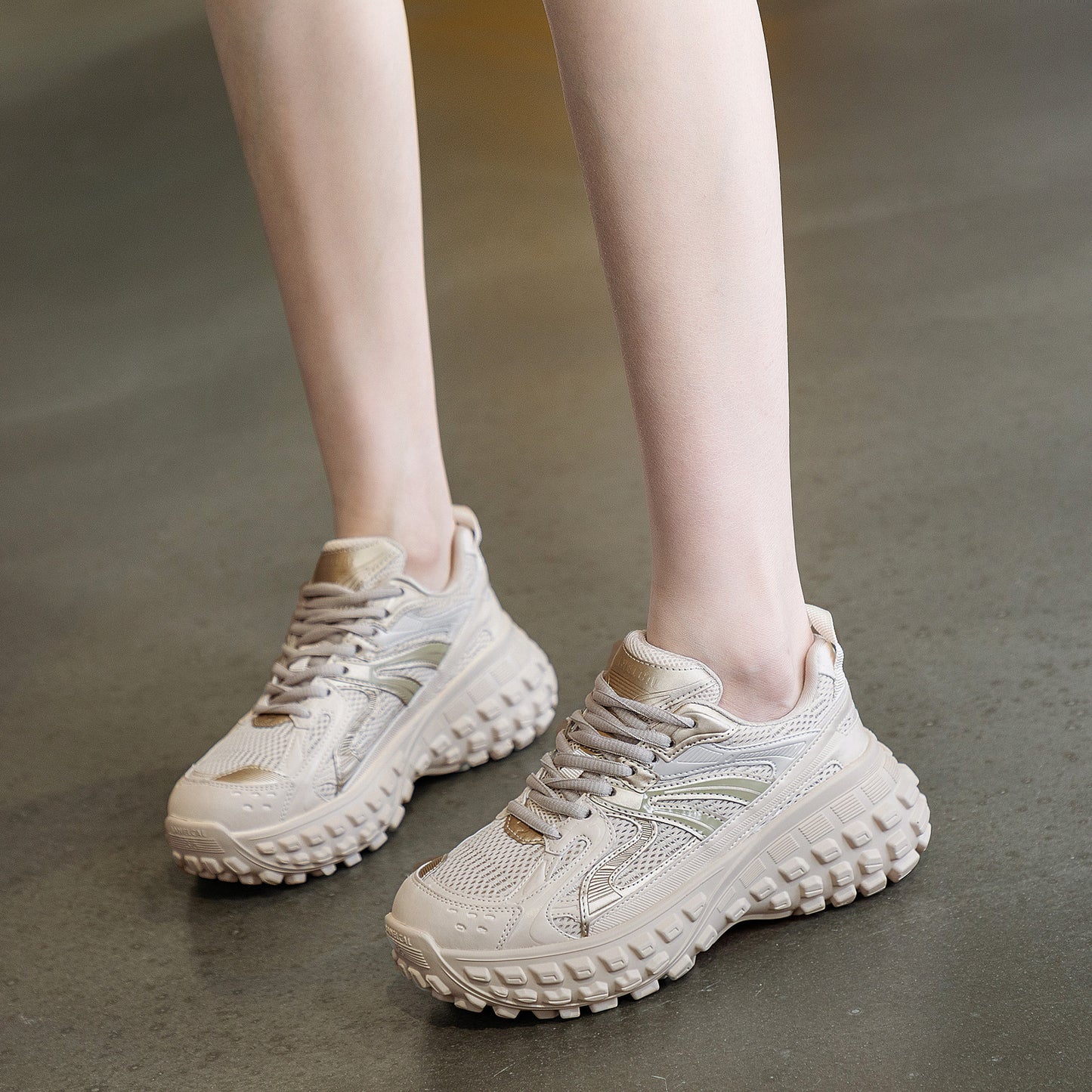 Women's Bottom Breathable Resin Sole Leisure Tank Sports Sneakers