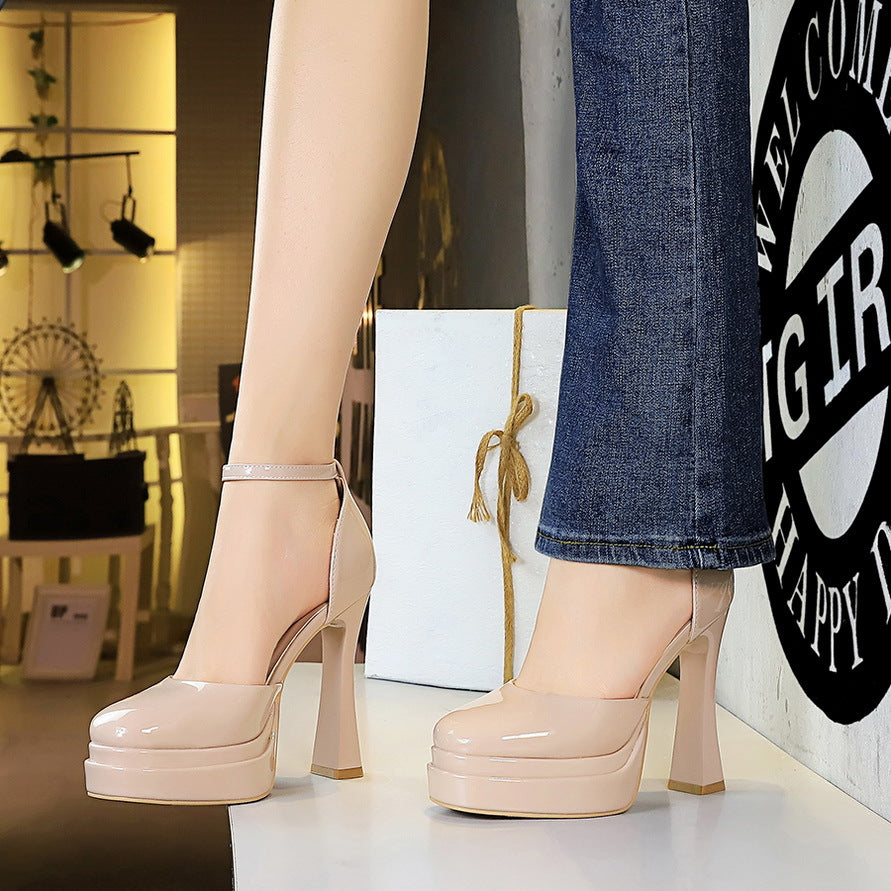 Women's Round Head Buckle Hollowed Thick Double Heels