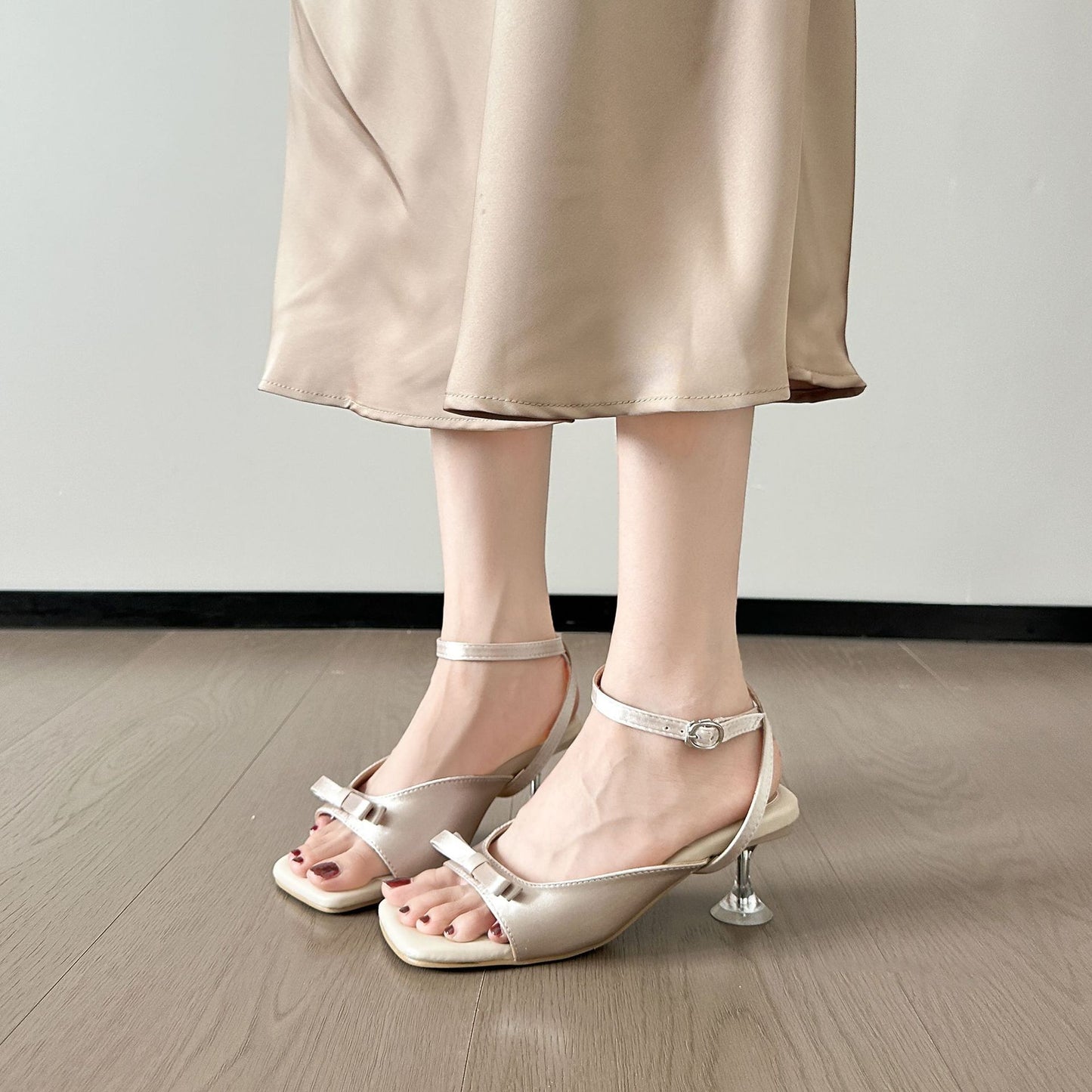 Women's Fattened Plus Size Summer Fashion Graceful Bow Heels