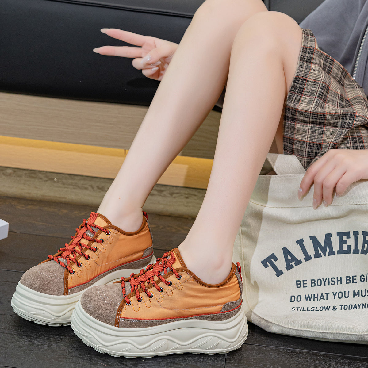 Women's Fashionable Breathable Thick-soled Small Inner Height Increasing Casual Shoes