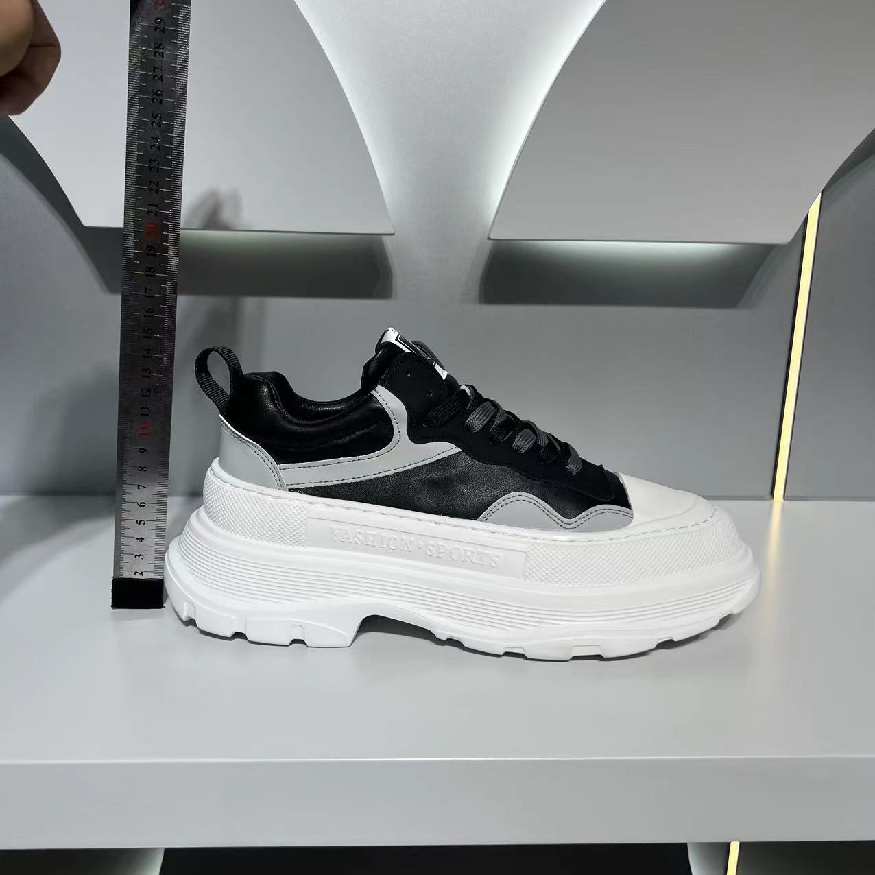 Men's Top Cloth Surface Breathable Thick Bottom Sneakers