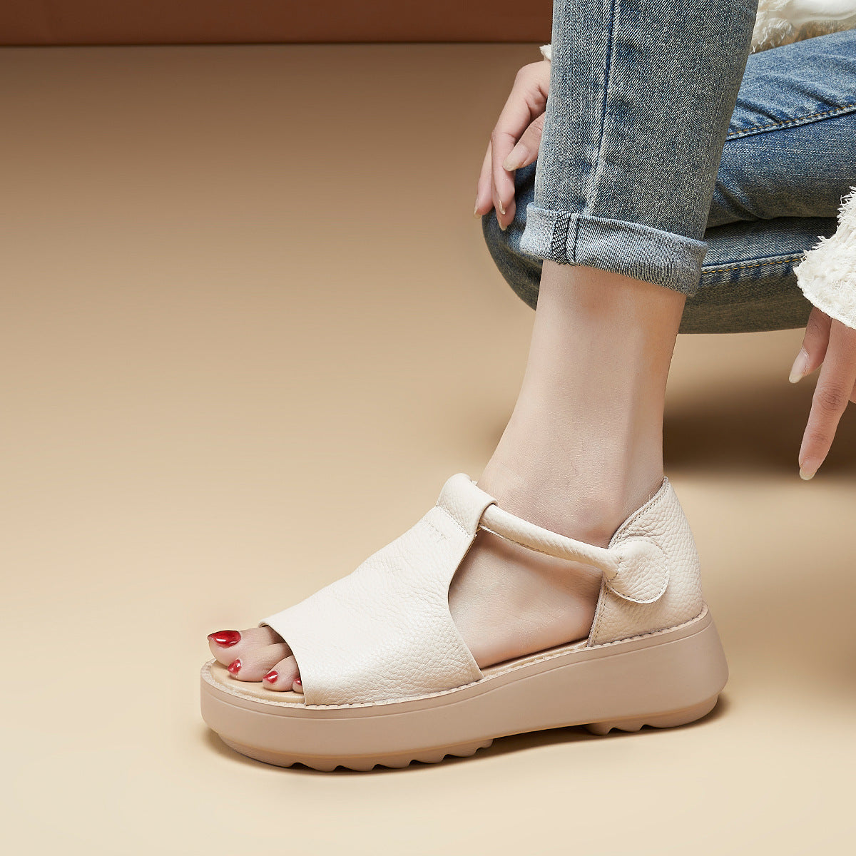 Women's Layer Cowhide Summer Retro Style Thick Sandals