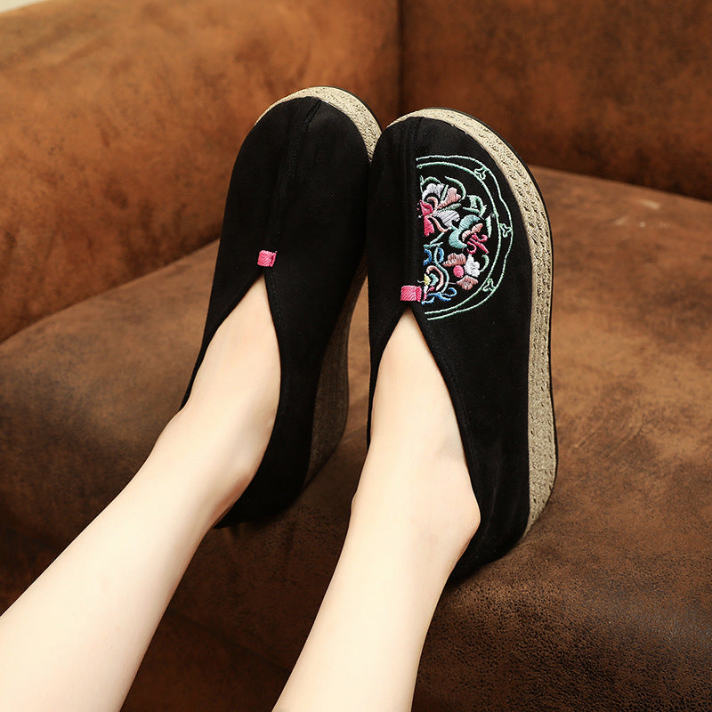 Women's Single-layer Suede Chinese Style Embroidered Low Canvas Shoes