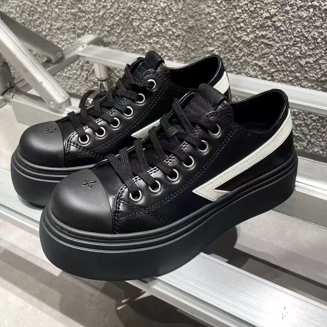Women's Meteor Retro Destroyed Distressed Little Dirty Casual Shoes