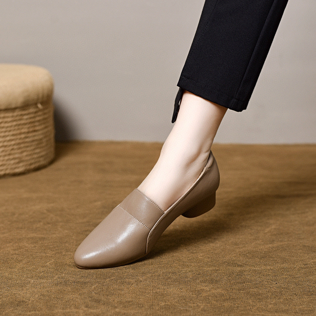 Women's Pointed Toe Spring Low Mouth Ruffles Loafers