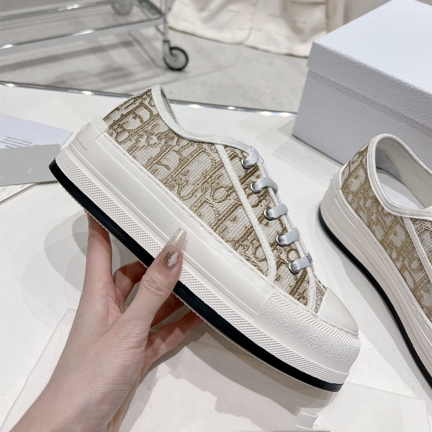 Women's Home Platform Embroidered Letters Presbyopic Pumps Canvas Shoes
