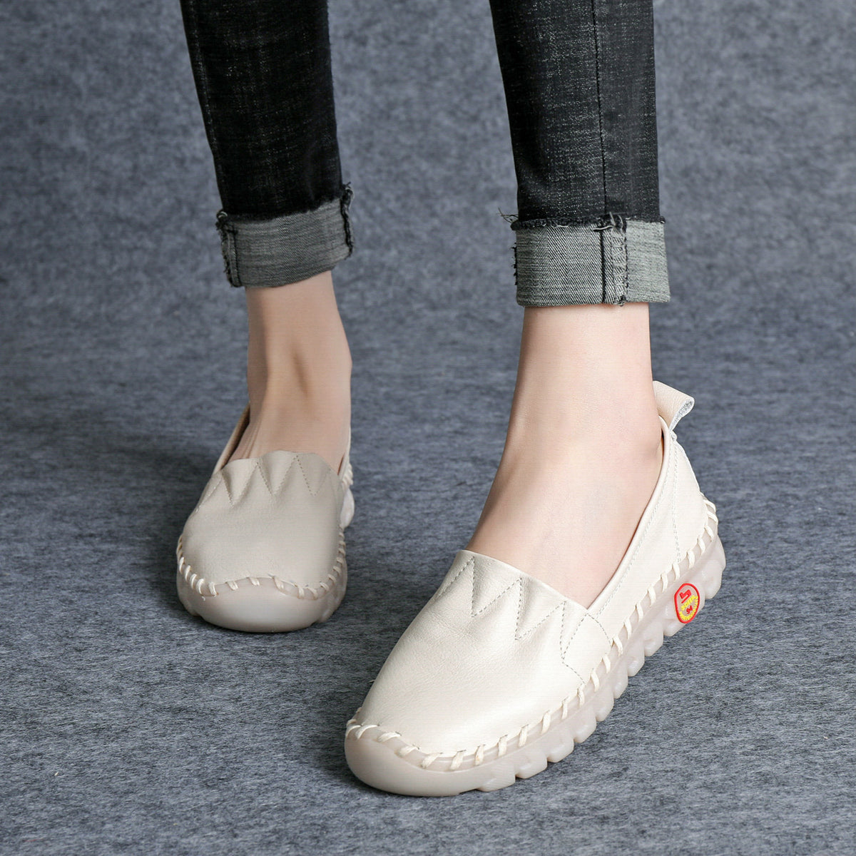 Women's Style Flat Pumps Mother Soft Bottom Low-cut Men's Shoes