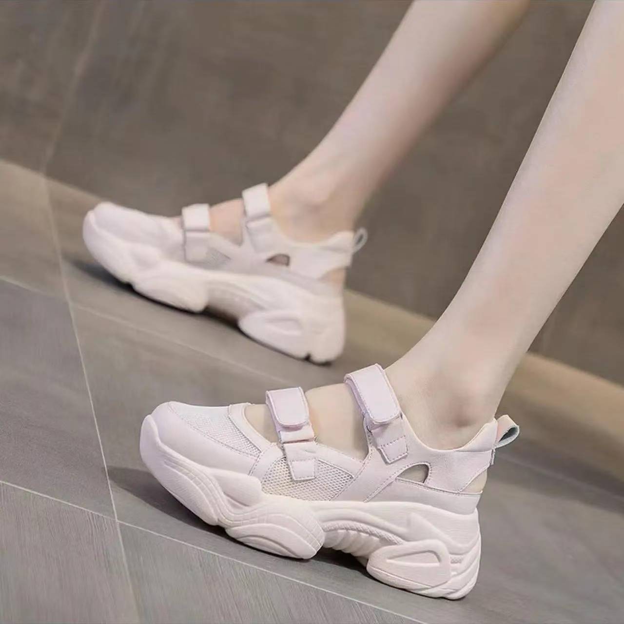 Style Round Toe Super Light Deodorant Mesh Sandals