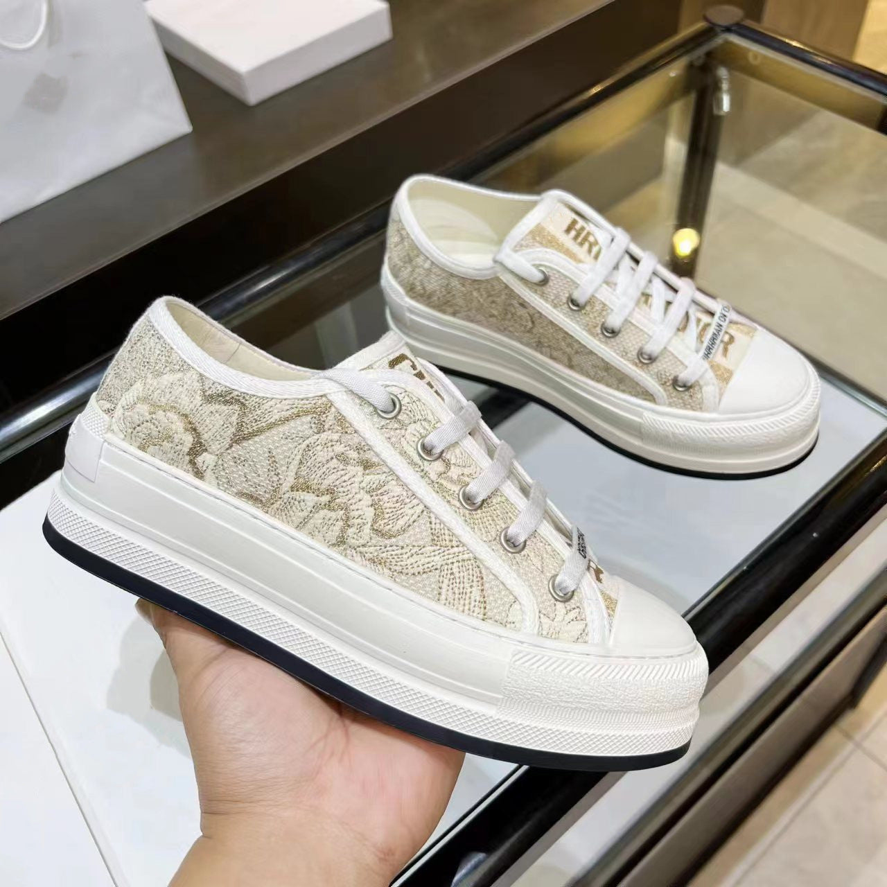 Women's Home Platform Embroidered Letters Presbyopic Pumps Canvas Shoes