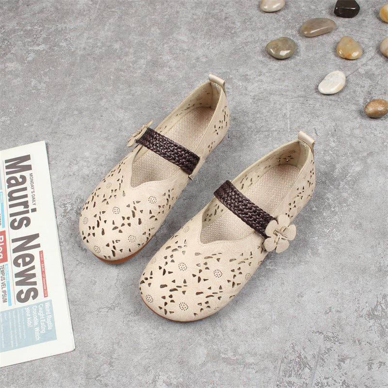 Women's Artistic Retro Flat Round Toe Hole Sandals