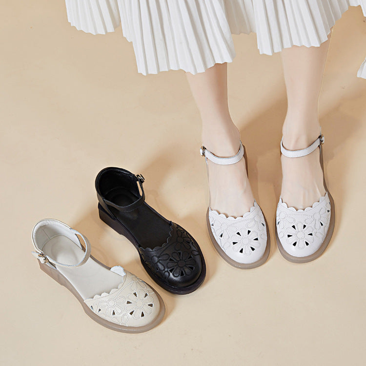 Closed Toe Soft Comfortable Hollow Hole Buckle Outer Wear Sandals