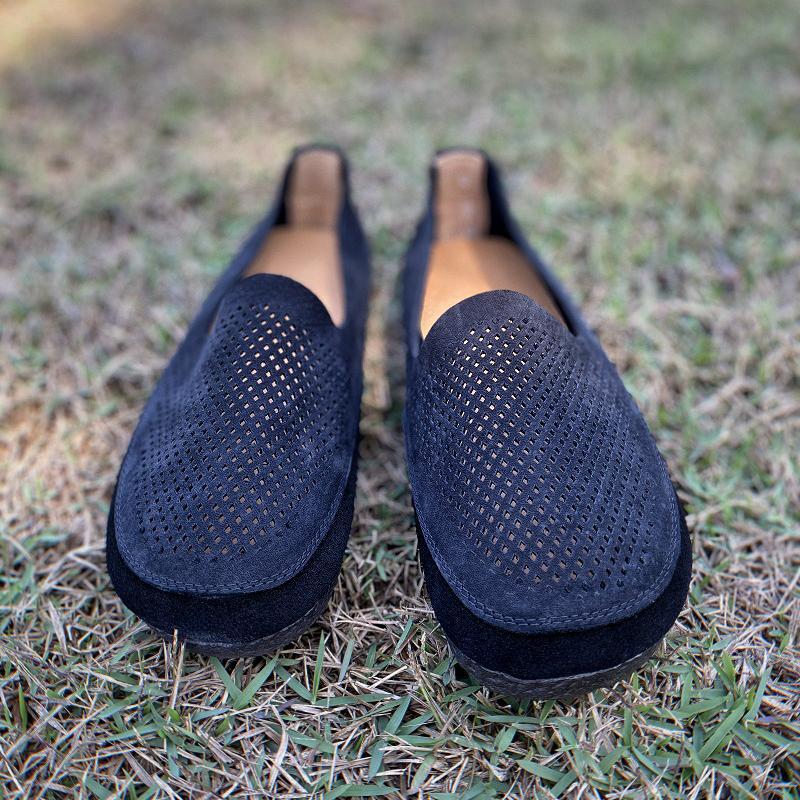 Men's Retro Handmade Cowhide Hollow Summer Soft Loafers