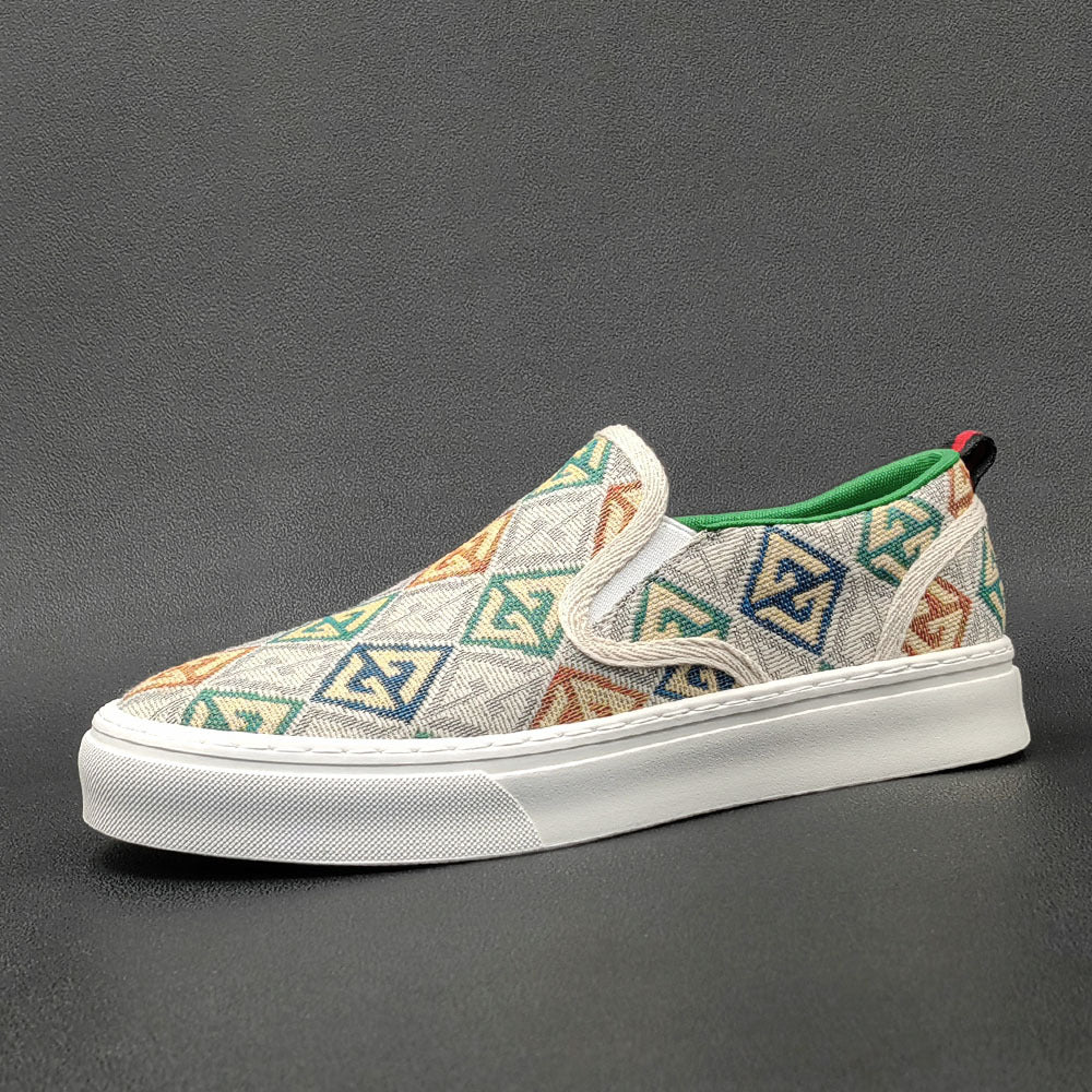 Men's Spring Knitted Cloth Board Fashionable Slip-on Casual Shoes