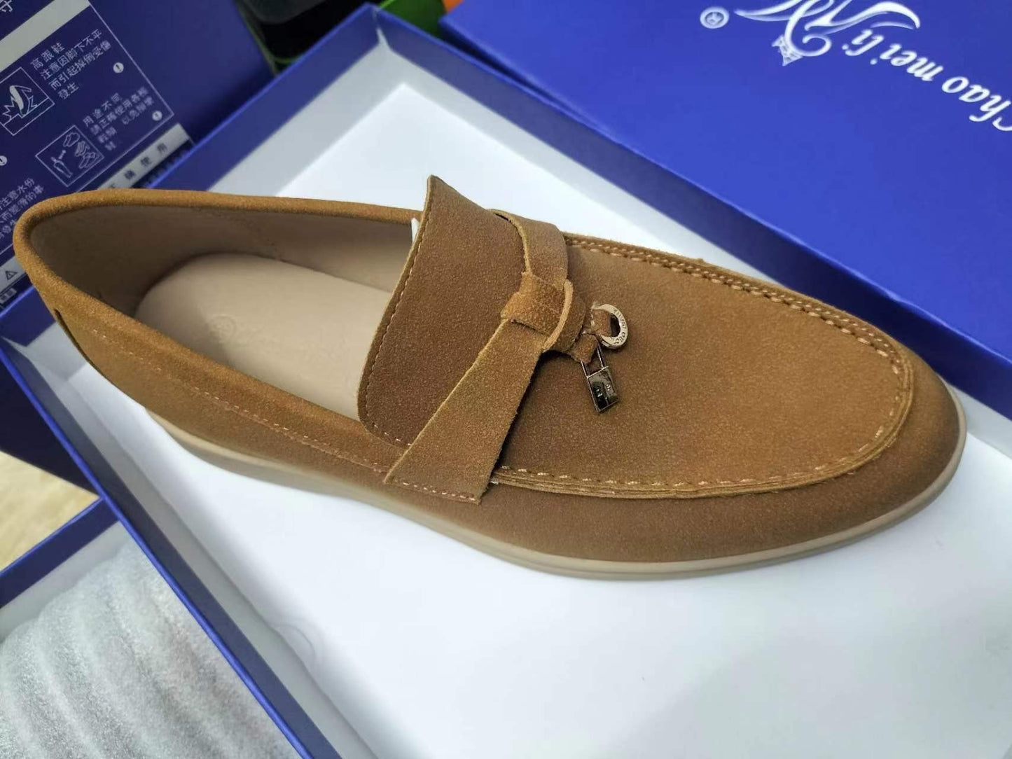 Women's Fleece-lined Sheepskin Version Tassel Lock Flat Slip-on Lofter Soft Loafers