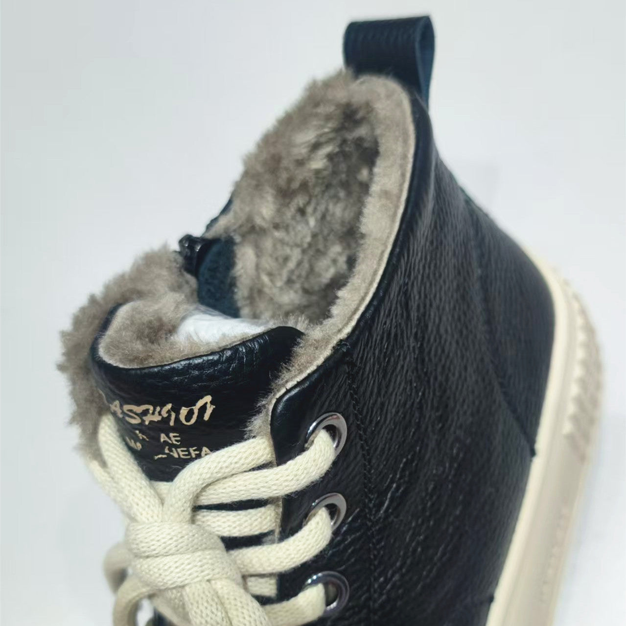 Women's First Layer Cowhide Doll Head Handsome Ankle Flat Boots