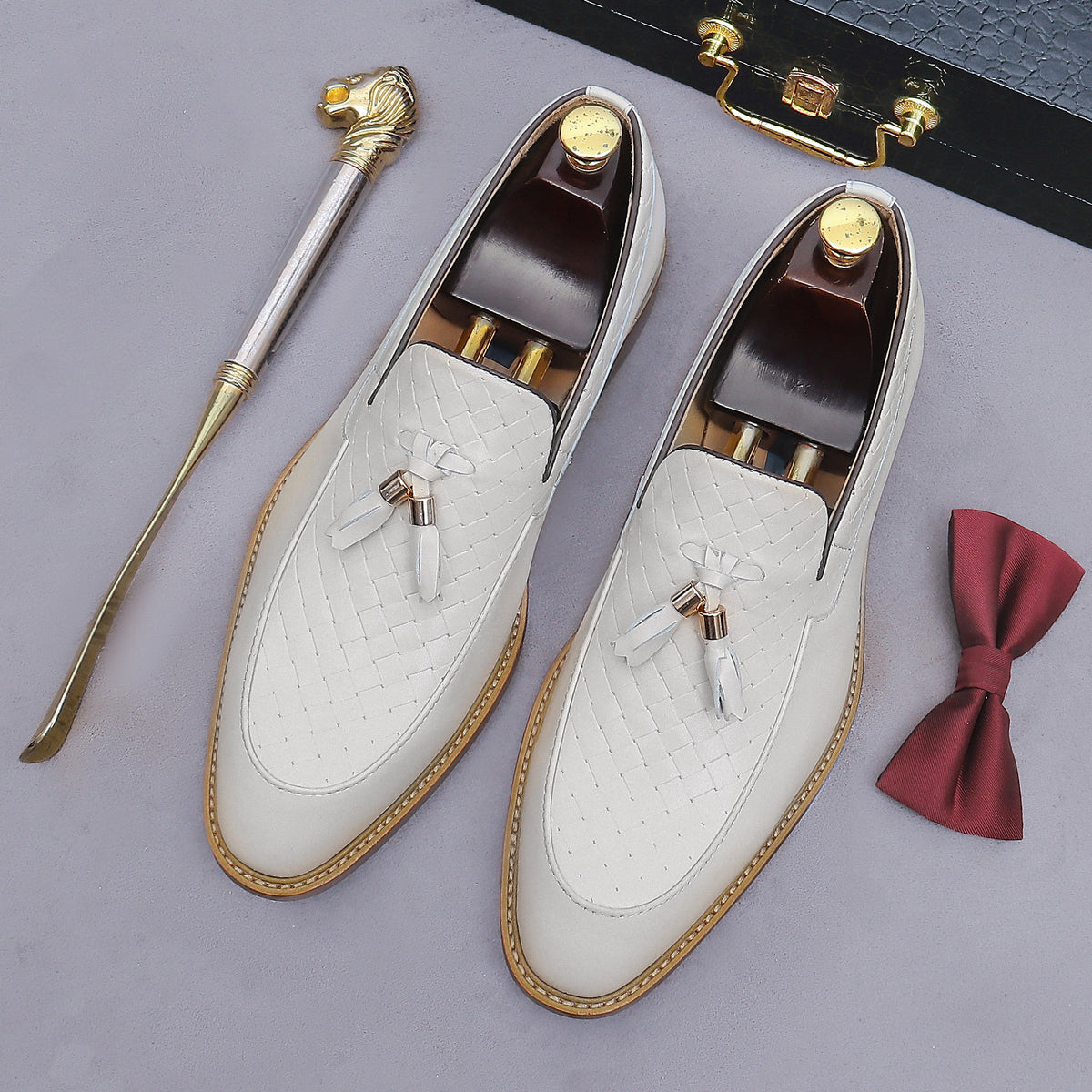 Men's British Vintage Weave Cowhide Small Tassel Business Men's Shoes