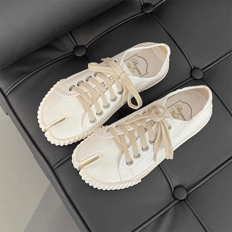 Women's Horseshoe Trotter Gear Bottom Board Canvas Shoes