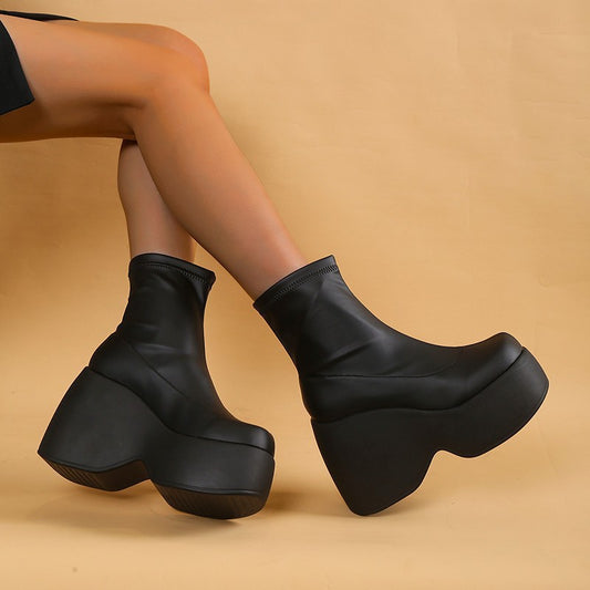The Bottom Short British Style Martin Sandals