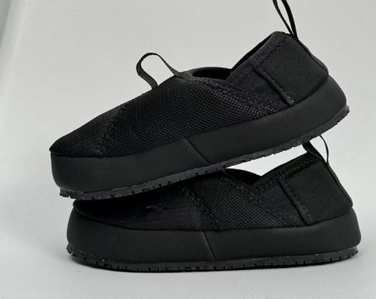 Children's Cute Mesh Slip-on Bread Four Lightweight Kid's Sneakers