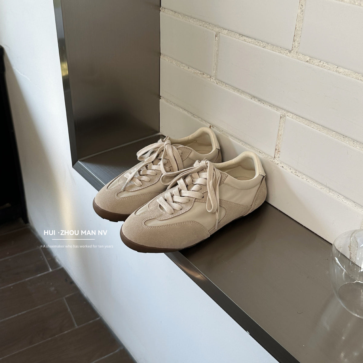 Women's Genuine Retro Stitching German Training Round Sneakers