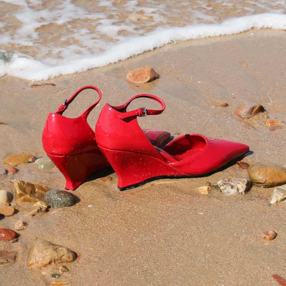 Women's Wedge Pointed High Elegant High-grade Not Tired Heels