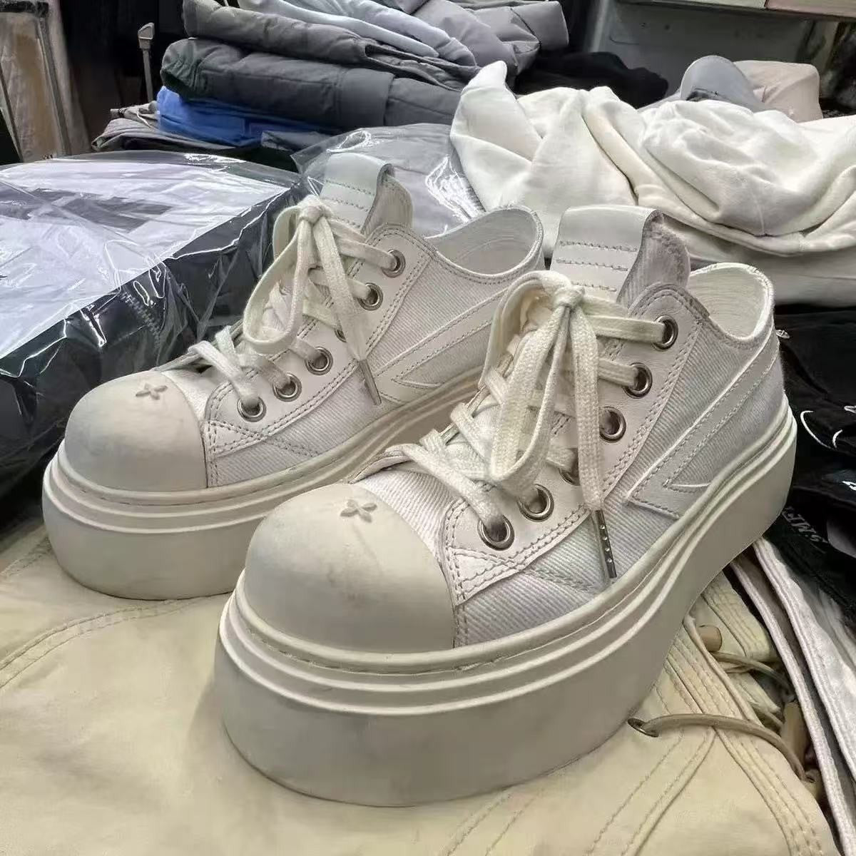 Women's Meteor Retro Destroyed Distressed Little Dirty Casual Shoes