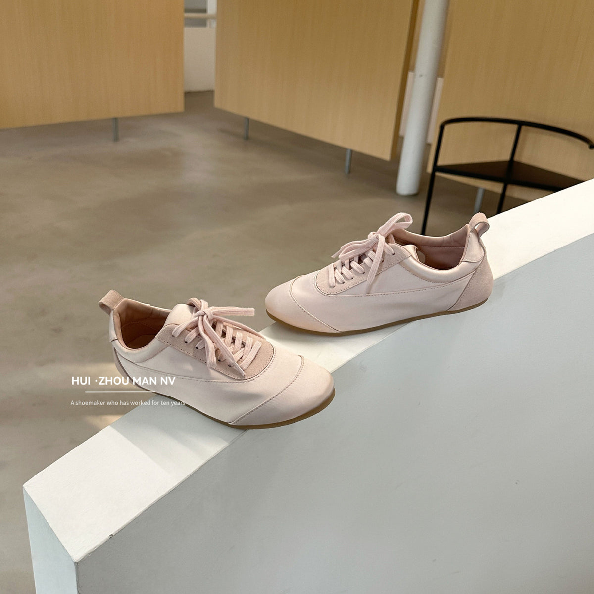 Women's Vintage Satin German Training Spring Round Toe Women's Sports Shoes
