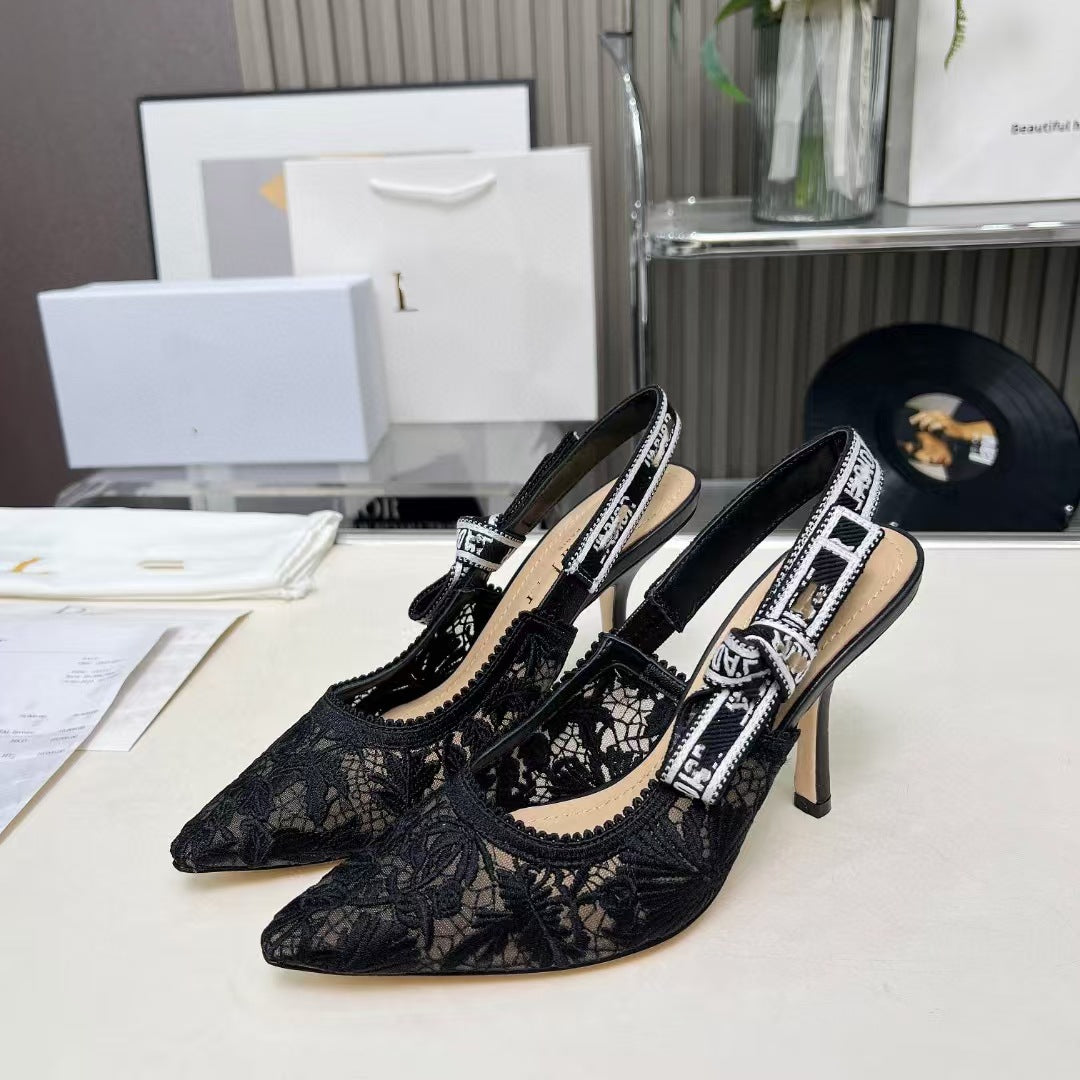 Women's Lace Electric Embroidery Fashion High Closed Heels